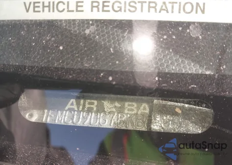 2011 Ford Escape Xlt Automatic z USA, uszkodzony, nr VIN 1FMCU9DG7BKB68752